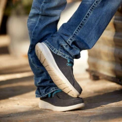 Ariat Aztec Hilo 2.0 Stretch 10044586 -Western Cowboy Supplies 10044586 lifestyle