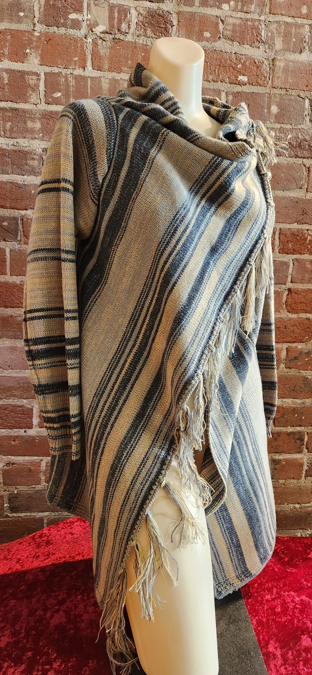 Keren Hart 33027 Asymmetrical, Fringed Cape Cardigan 4 Keren Hart 33027 Asymmetrical, Fringed Cape Cardigan - Image 2