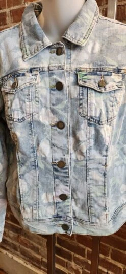 Garden Printed Denim Jacket C6302R CharlieB -Western Cowboy Supplies 20221211 112021 scaled 1