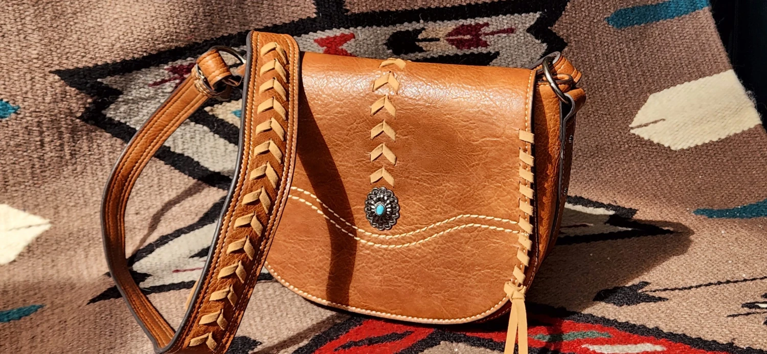 Justin 22075531 Women’s Crossbody With Laced Trim Purse Brown 3 Justin 22075531 Women’s Crossbody With Laced Trim Purse Brown