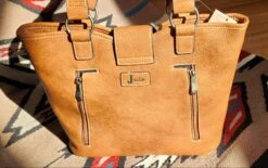 Justin Women’s Laced Trim Tote Brown 22075491 9 Justin Women’s Laced Trim Tote Brown 22075491 -Western Cowboy Supplies 20230224 145714 scaled e1677277493320