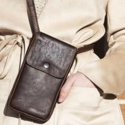 Voyager Phone Holder 7670 -Western Cowboy Supplies 7670brn lifestyle1