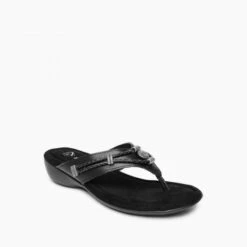 Minnetonka Women’s Black Silverthorne 360 Thong Sandals 504001