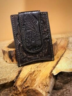 Ariat A3528002 Floral Embossed Magnetic Money Clip -Western Cowboy Supplies ECB68041 5A18 40AB 878D 422F28F9A6DE 510x680 1