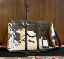 Corral Boots Corral Hair On Duffle Bag D1297 -Western Cowboy Supplies IMG 1685 scaled 1