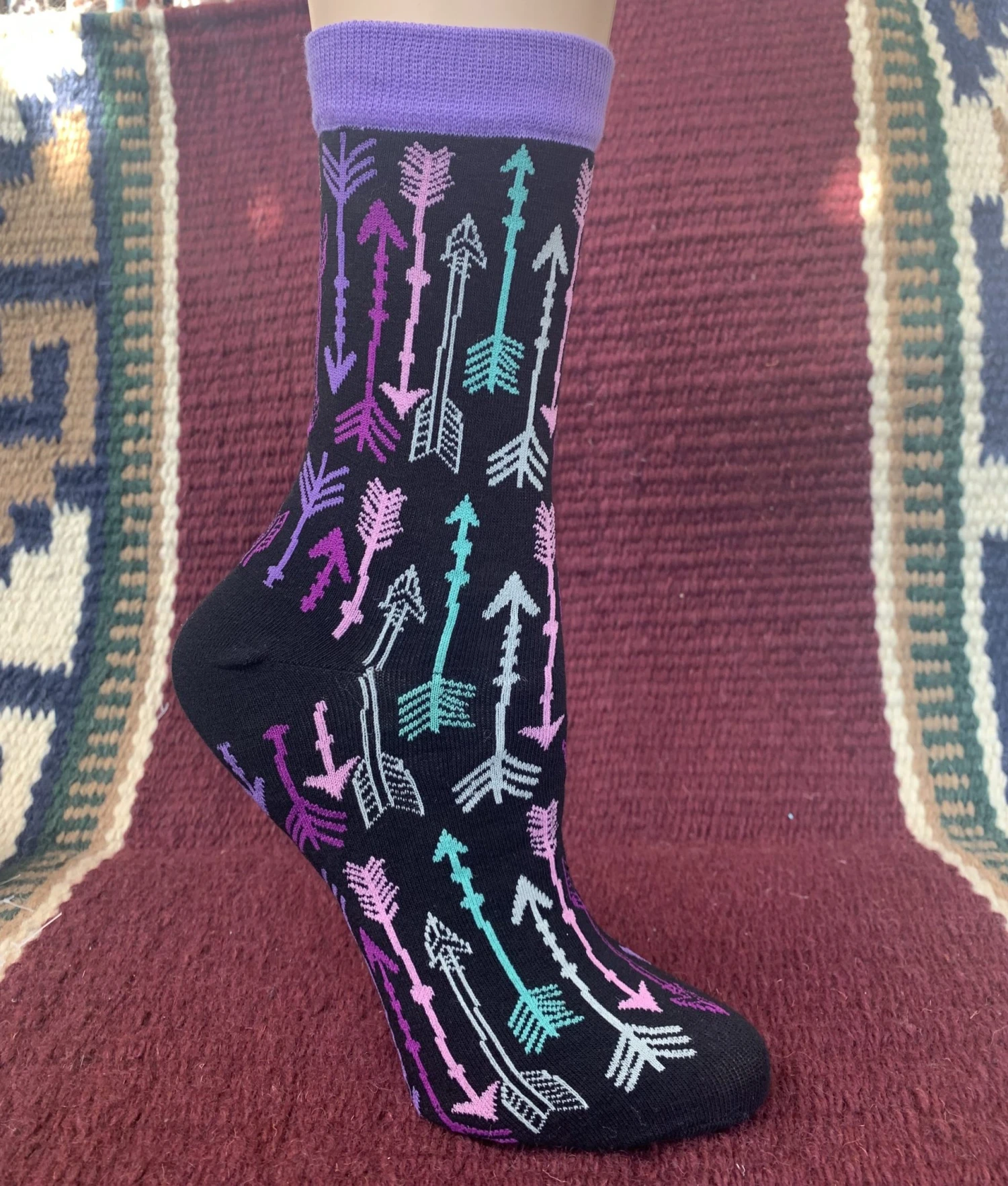 Women’s Black And Purple Socks With Arrows 3432 3 Women’s Black And Purple Socks With Arrows 3432