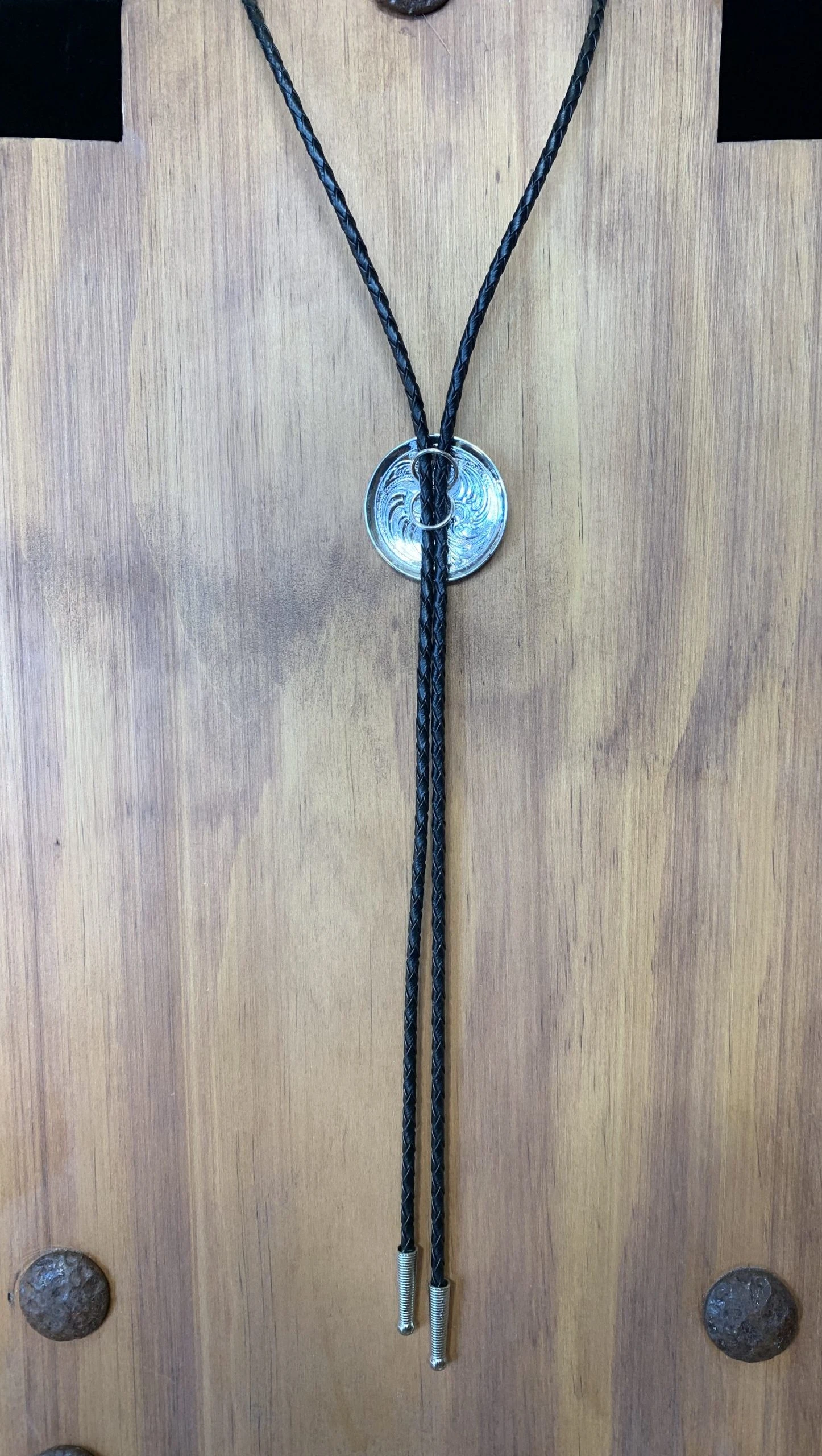 Austin Accents Round Etched Concho Bolo Tie AC70 4 Austin Accents Round Etched Concho Bolo Tie AC70 - Image 2