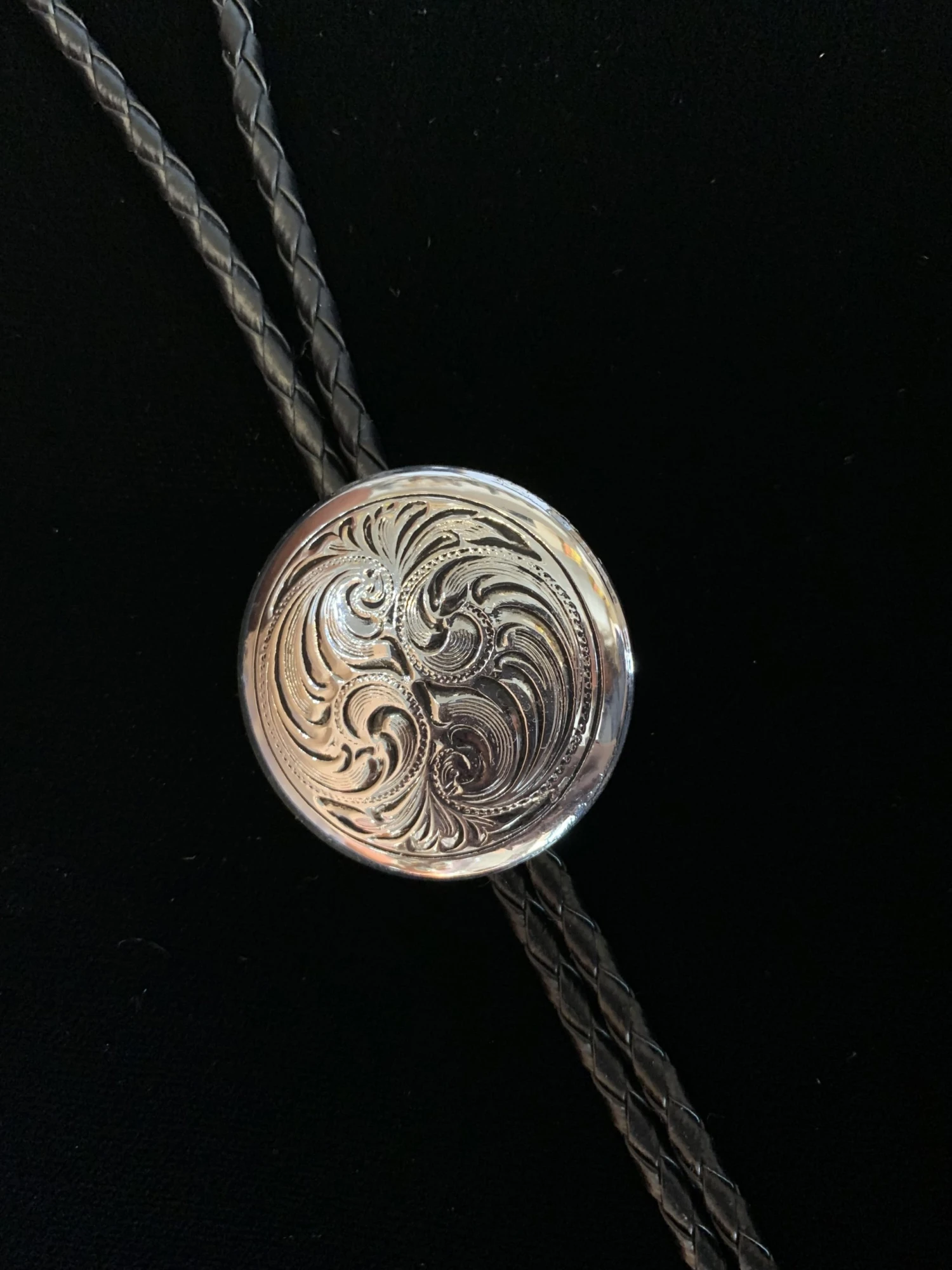 Austin Accents Round Etched Concho Bolo Tie AC70 5 Austin Accents Round Etched Concho Bolo Tie AC70 - Image 3