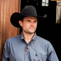 Kneeling At The Cross Dog Tag Necklace NC4778 -Western Cowboy Supplies NC4778 mod