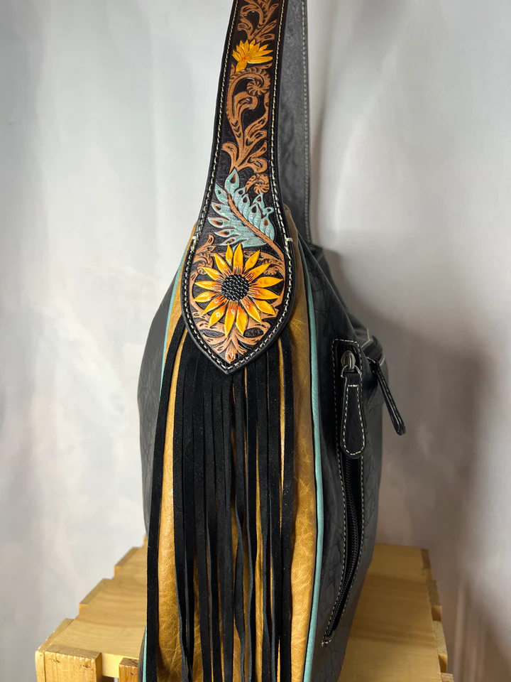 Nocona Norma Black Leather Concealed Carry Shoulder Bag N770007701 6 Nocona Norma Black Leather Concealed Carry Shoulder Bag N770007701 - Image 4